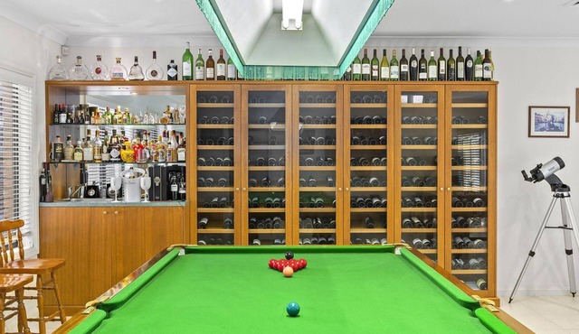 Space, Entertain and Relocate