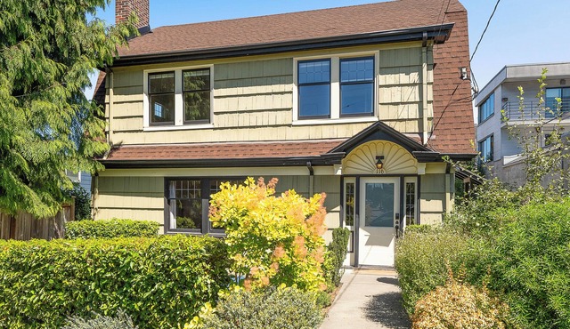 Space Needle and Lake Union views in Eastlake