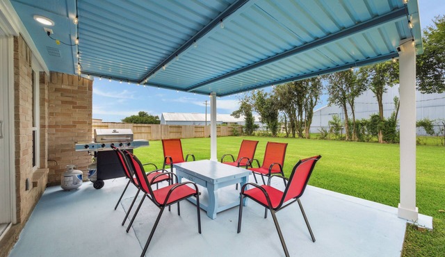 Space & Sunshine Retreat/3BR Near NASA & NRG