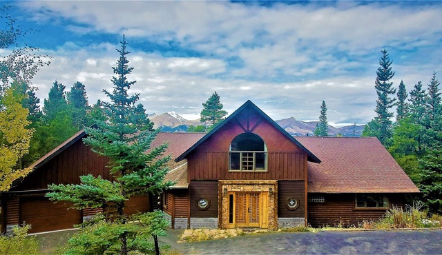 Space Wrangler Lodge ~ Luxury Breckenridge Retreat