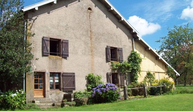 Spacious renovated house with WIFI, perfect for families