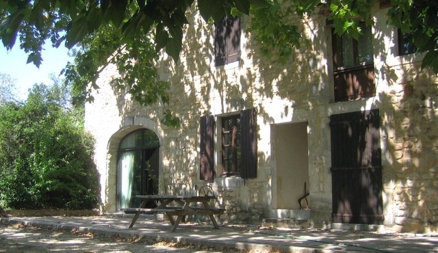 Spacieuse Maison Familiale Avec Piscine aux Portes de la Provence
