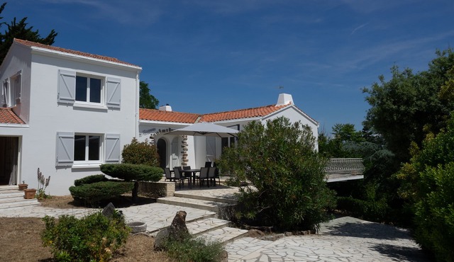 Spacieuse Villa, vue Dégagée, Grand Jardin à 50m de la Dune et 300m de la Plage