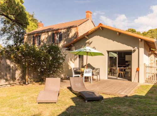 Spacieux écogîte en pierre avec jardin clos, proche de l'océan et des plages, tout confort - FR-1-306-1032