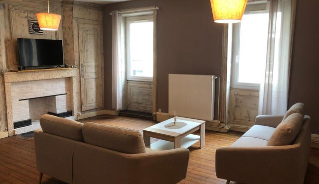 Spacieux appartement 2/6 pers 110m² proche CNPE