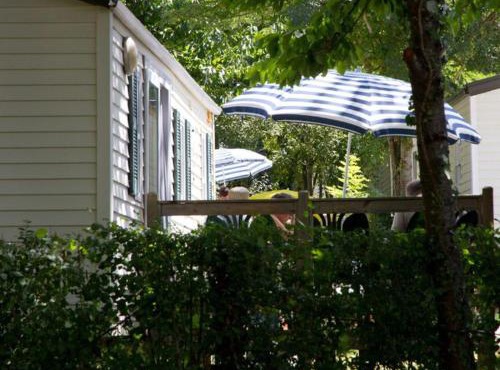 Spacieux Cottage avec Terrasse pour 6 Personnes - API-1-52-1321