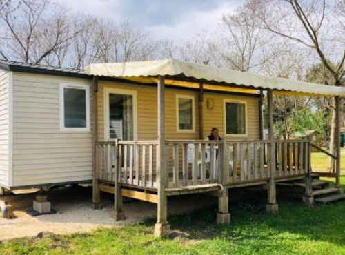 Spacieux Mobil-home 3 Chambres avec Terrasse - API-1-52-444