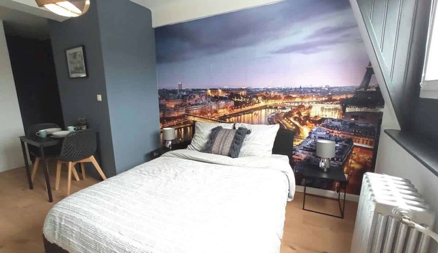 Spacieux studio "Paris" avec baignoire, belle vue