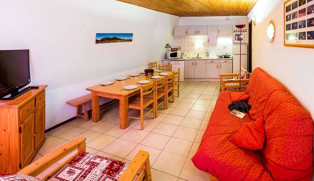 Spacious 10/12-Person Apartment with Balcony - Saint-Michel-de-Chaillol