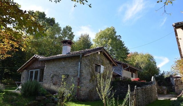 Spacious Cottage With Lovely Views And Garden/woodland, Privately Situated