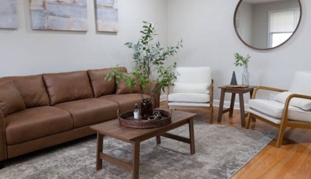 Spacious Home l King bed l Near RU l Near Hospital