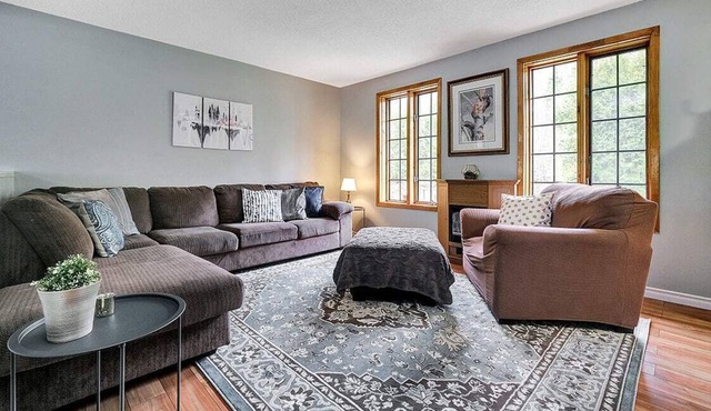 Spacious and charming private home - country escape