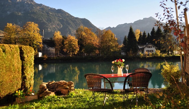 Spacious, light apartment with stunning views. Sleeps 4. Perfect getaway.