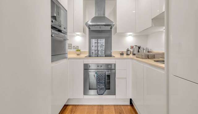 Spacious 01 bedroom Apartment in Canary Wharf