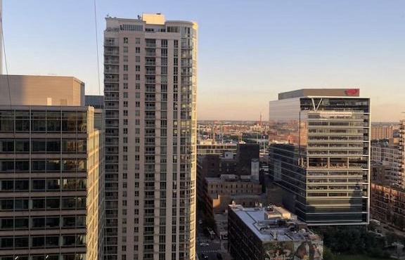 Spacious 1 BDR Apartment