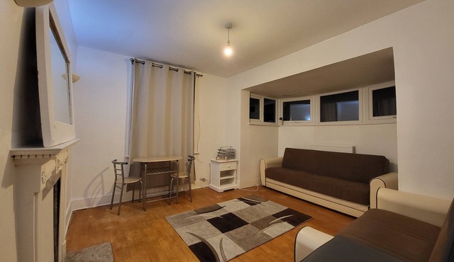 Spacious 1 Bed Apartment in Ealing