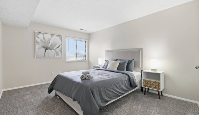 Spacious 1 Bed w/updated finishes
