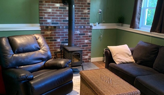 Spacious 1 Bedroom Apt - 3 min Walk to the Beach!