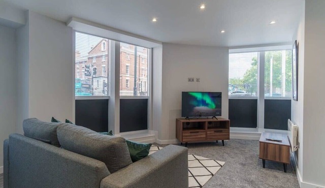 Spacious 1 Bedroom Apartment in Liverpool