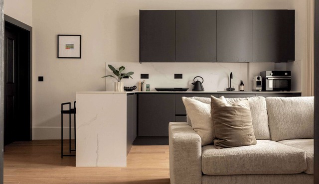 Spacious 1 Bedroom Apartment at Moment Blythswood St