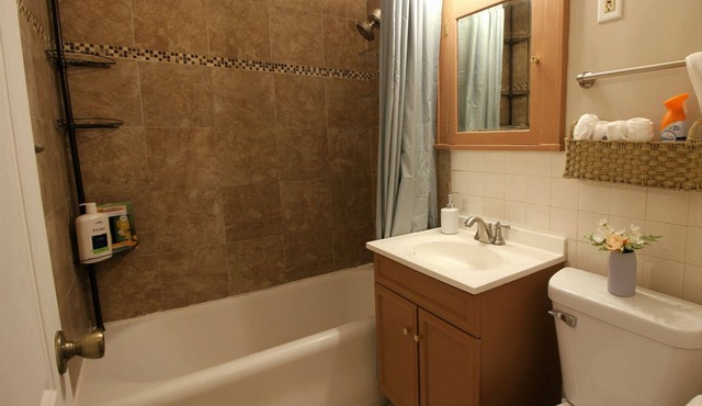 Spacious 1 Bedroom Unit
