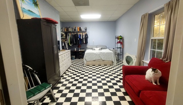 Spacious 1-bedroom apartment in house with fitness equipment in Fayetteville