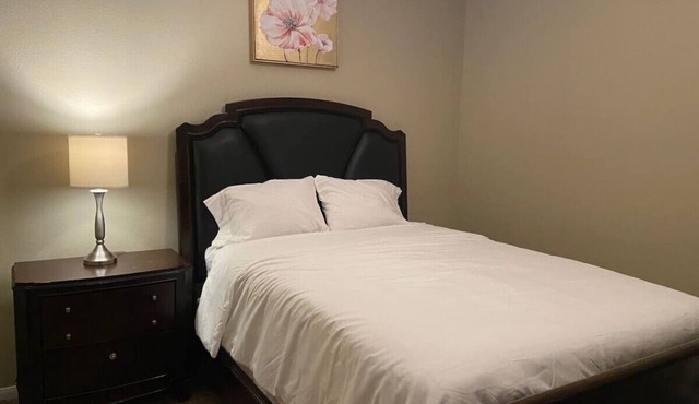 Spacious 1 Bedroom/1 Bath condo in The Woodlands
