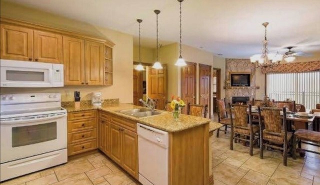 Spacious 1-bedroom villa at beautiful Westgate Smokey Mountain Resort