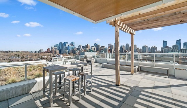 Spacious 1 BR Condo, Steps from CTrain Station!