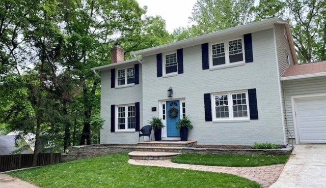 Spacious 1 BR Modern Basement Suite near GMU w/private entry - Updated Amenities