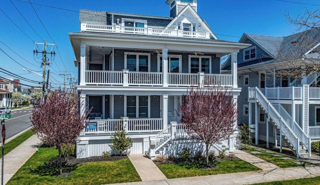 SPACIOUS 11+ BR, 8 ensuites, 12 bath, sleeps 35! Linens, beach tags included