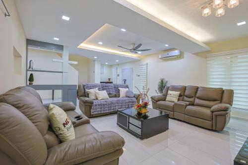 Spacious 12 pax Landed Homestay By NexxField