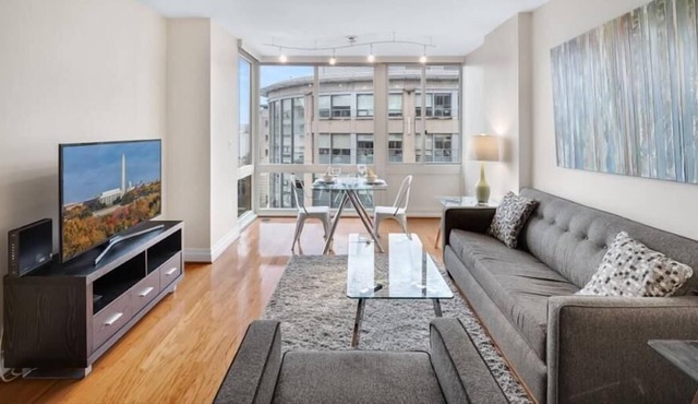 Spacious 1BR Apt | Full Kitchen + Gym | by GLS