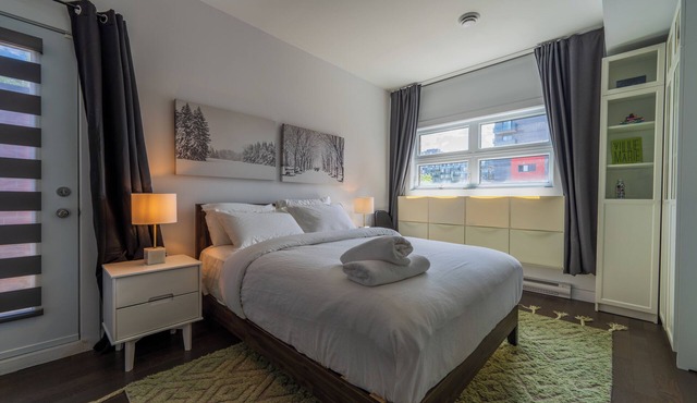 Spacious 1BR Condo, work&play in Montréal