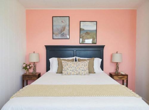 Spacious 1BR Large Kitchen River Walk & Trails