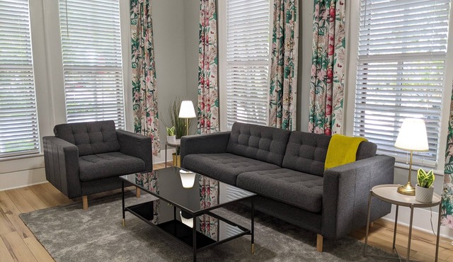 Spacious 1BR w/Office in Hyde Park