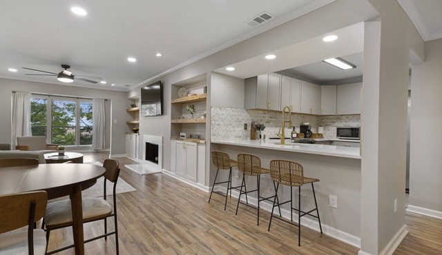 Spacious 2/2 Condo w/pool near the UAB ,Mt Brook ,The Vulcan & 280