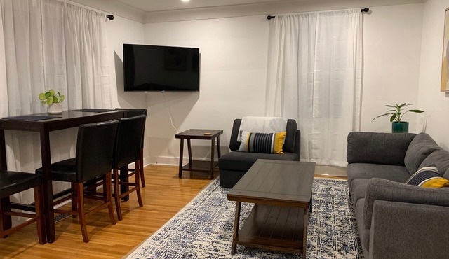 Spacious 2 Bdrm with Office close to downtown Kingston