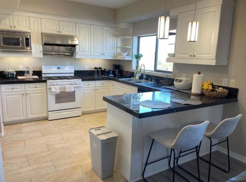 Spacious 2 Bed, 2-Bath Apartment in Monterey Park