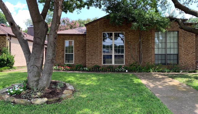 Spacious 2 bed/2bath Beautifully Updated in Lower Greenville/Lakewood