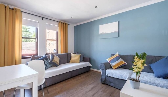 Spacious 2 bed apartment in Uddingston