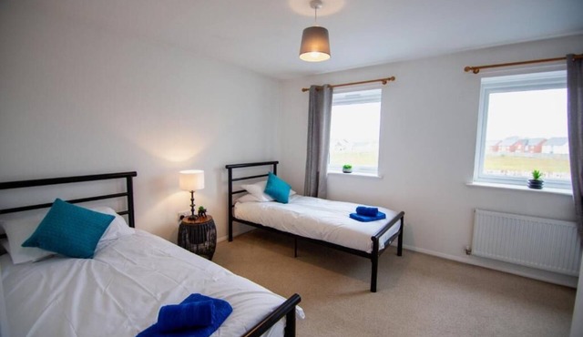 Spacious 2 bed family house with garden situated between Salisbury and Amesbury.