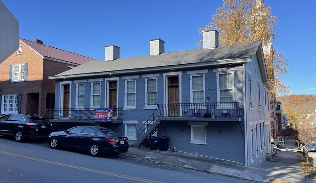 Spacious 2 Bedroom Apartment in Downtown Entertainment District