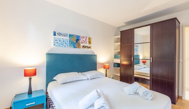 Spacious 2-bedroom apartment with terrace, balcony, and stunning forest views