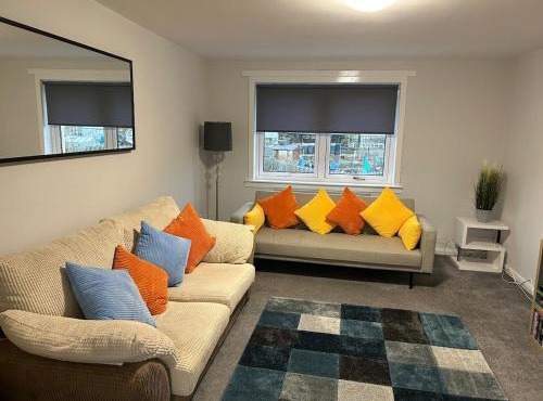 Spacious 2 bedroom apartment, entire place