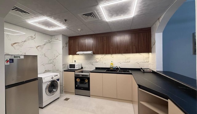 Spacious 2 Bedroom Apartment with Balcony