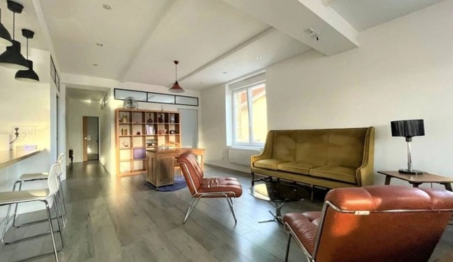 Spacious 2-Bedroom Apartment in Central Reims