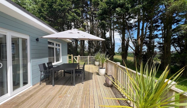 Spacious 2-bedroom chalet with amazing sundeck