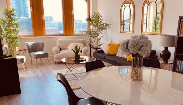 Spacious 2 Bedroom City pad in Old Street London