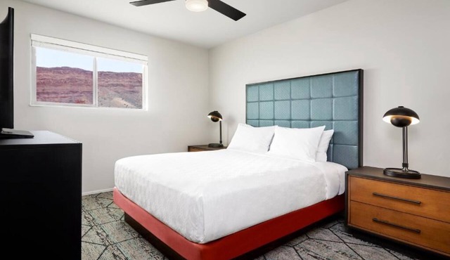 Spacious 2-bedroom condo with AC in beautiful Moab